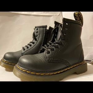 Dr. Martens Kids lace up boot toddler size 7